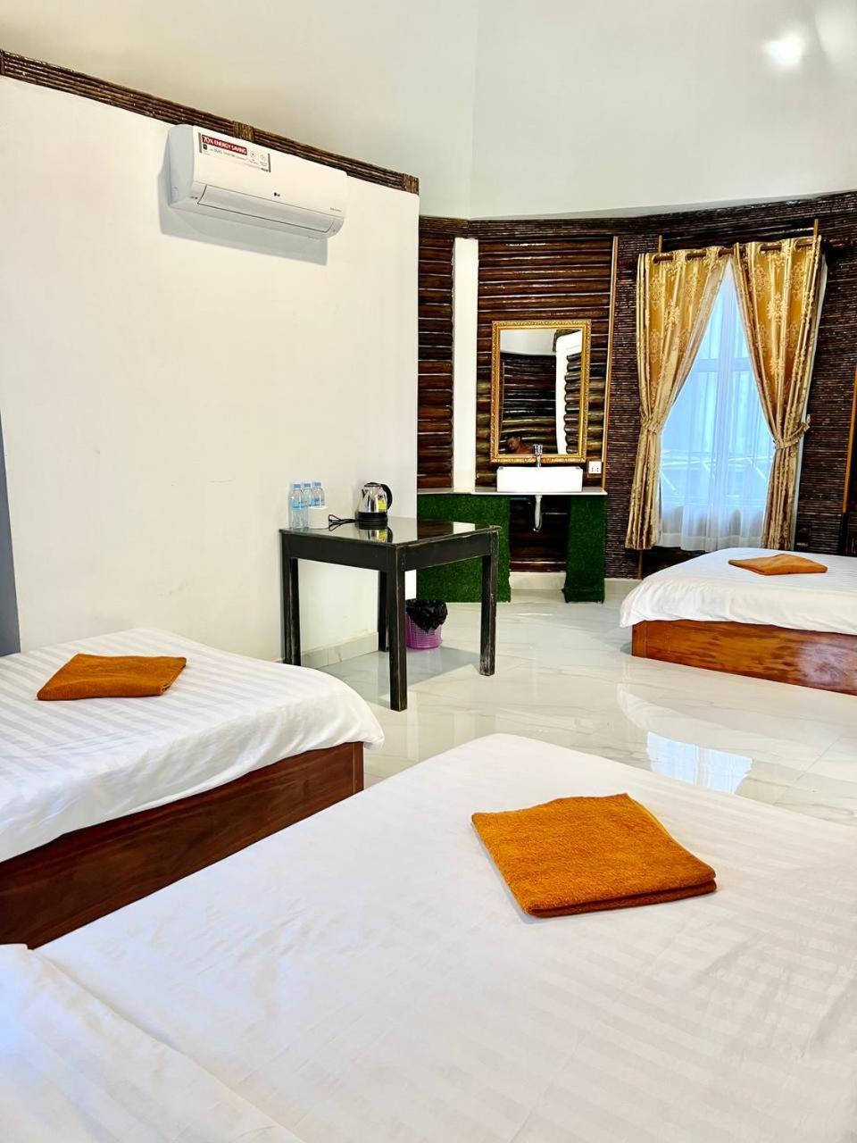M'Pay Bay Guesthouse เกาะรงสำลน ภายนอก รูปภาพ