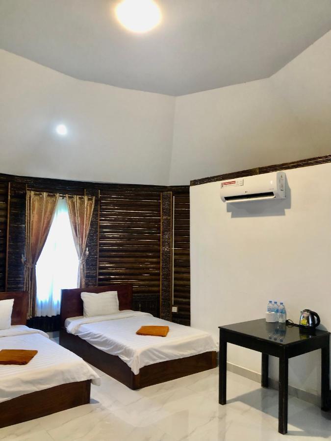 M'Pay Bay Guesthouse เกาะรงสำลน ภายนอก รูปภาพ
