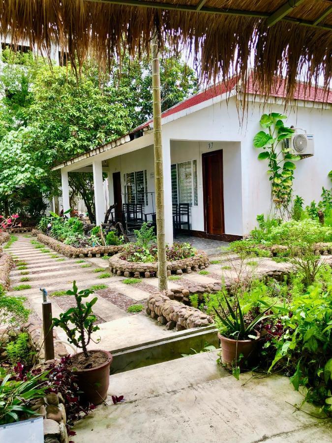 M'Pay Bay Guesthouse เกาะรงสำลน ภายนอก รูปภาพ