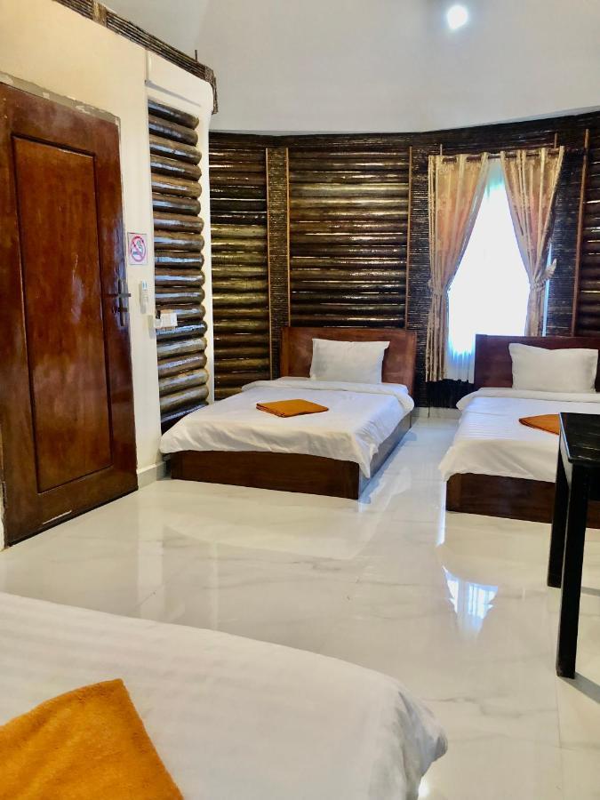 M'Pay Bay Guesthouse เกาะรงสำลน ภายนอก รูปภาพ