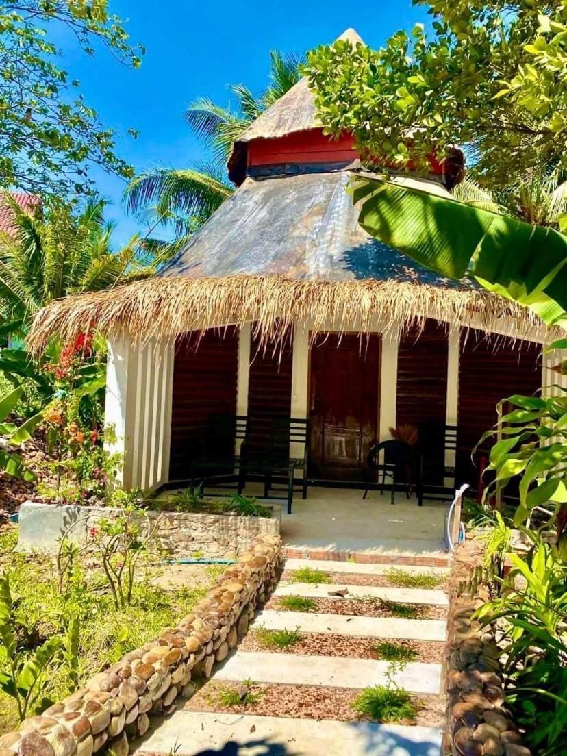 M'Pay Bay Guesthouse เกาะรงสำลน ภายนอก รูปภาพ