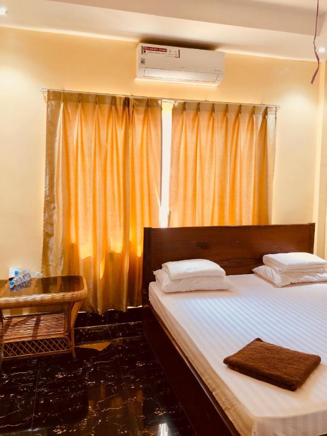 M'Pay Bay Guesthouse เกาะรงสำลน ภายนอก รูปภาพ